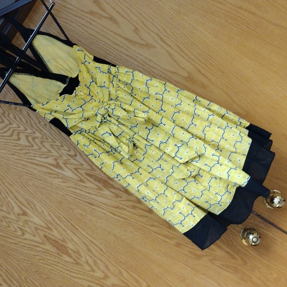 Beautiful Teen/Ladies Yellow/ Black Flower Sundress sz 5 / 6 By Xoxo - Picture 7 of 11
